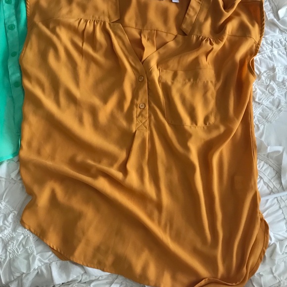 Spring shirt bundle - medium - Picture 3 of 8